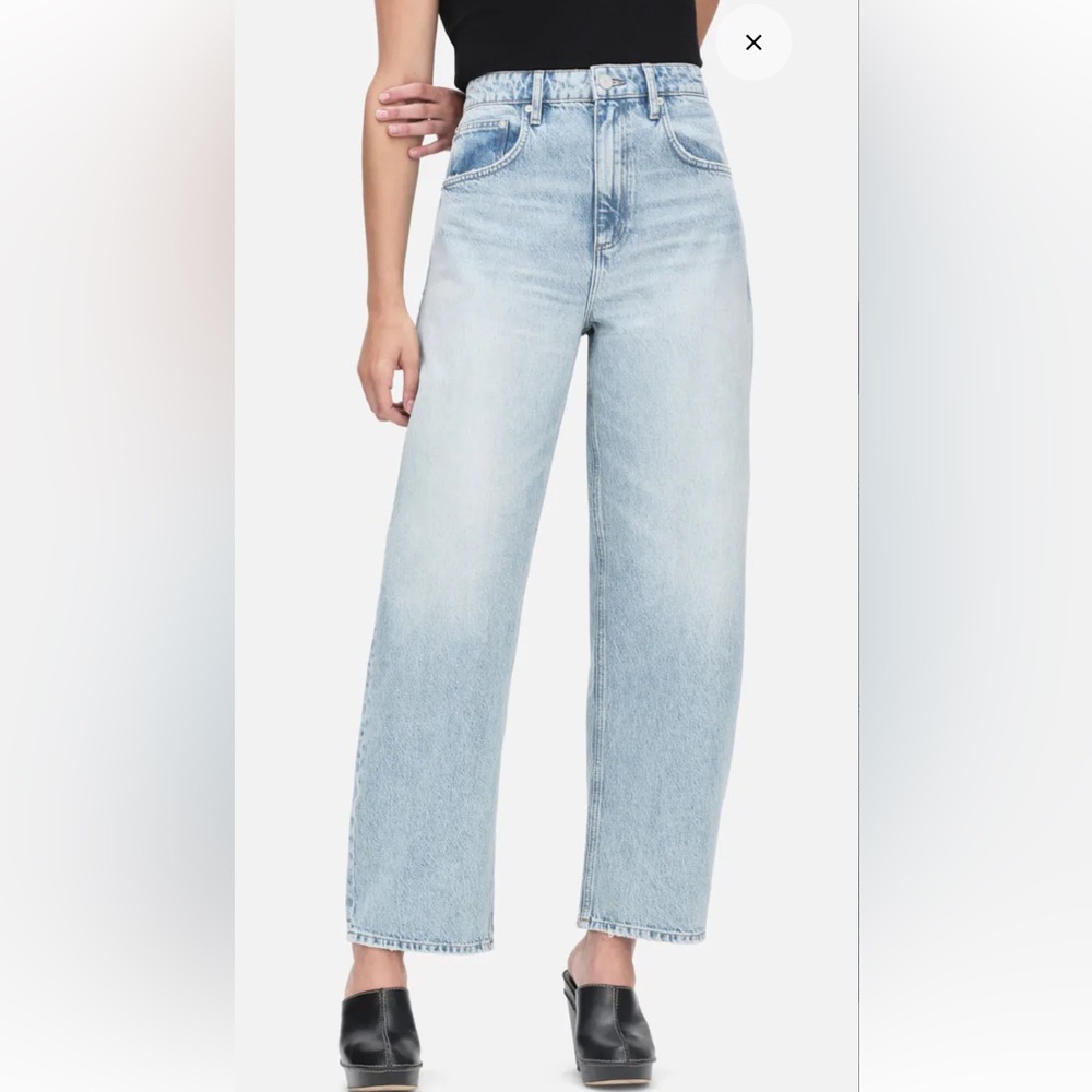 Frame Long Barrel Jeans in Calm Waters. Size 28